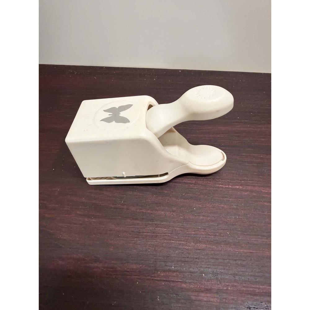 One Martha Stewart Paper Punch All In‎ One Scrapbooking
